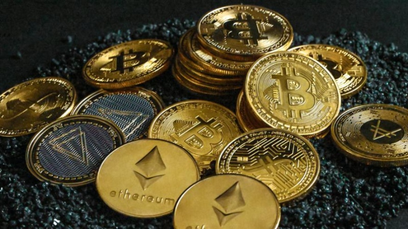 Revolut Pauses Crypto Buying for UK Business Customers Amid Regulatory Changes